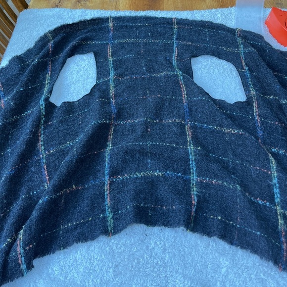 Ace Fashion Plaid Shaw - Picture 7 of 7